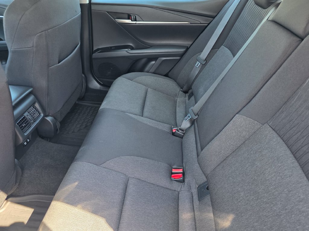 Used 2025 Toyota Camry LE FWD image 15