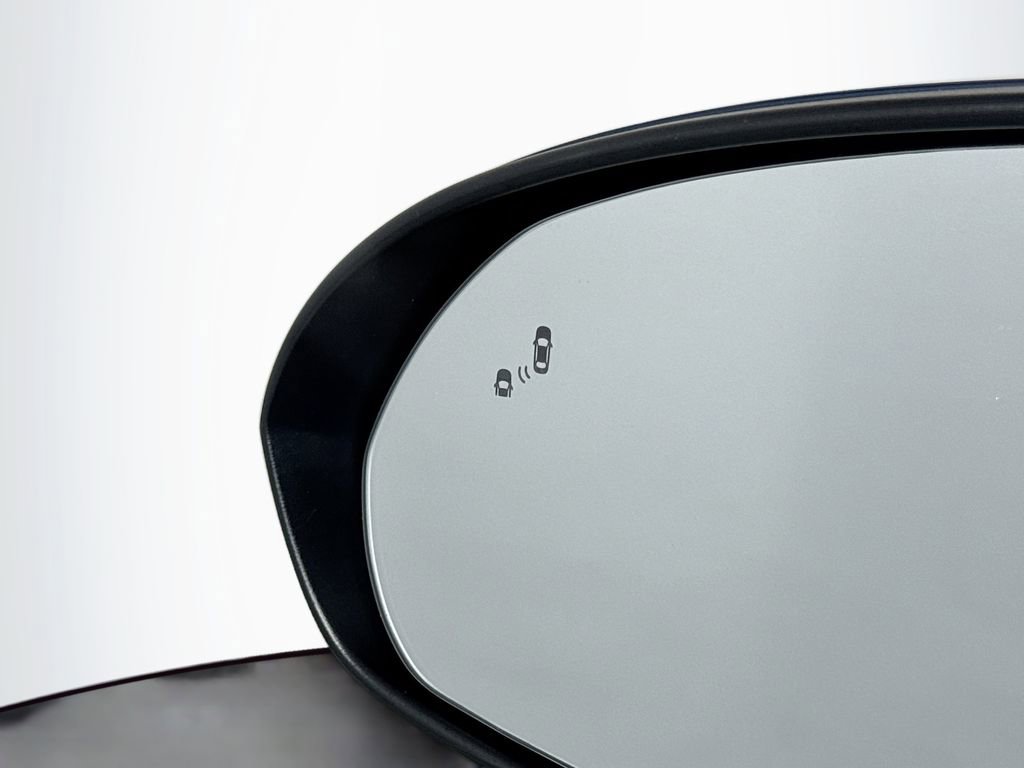 Used 2020 Hyundai Elantra Limited w/ Ultimate Package 03 image 18