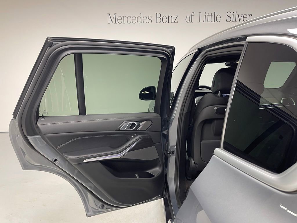 Used 2024 BMW X5 xDrive40i w/ Premium Package image 23