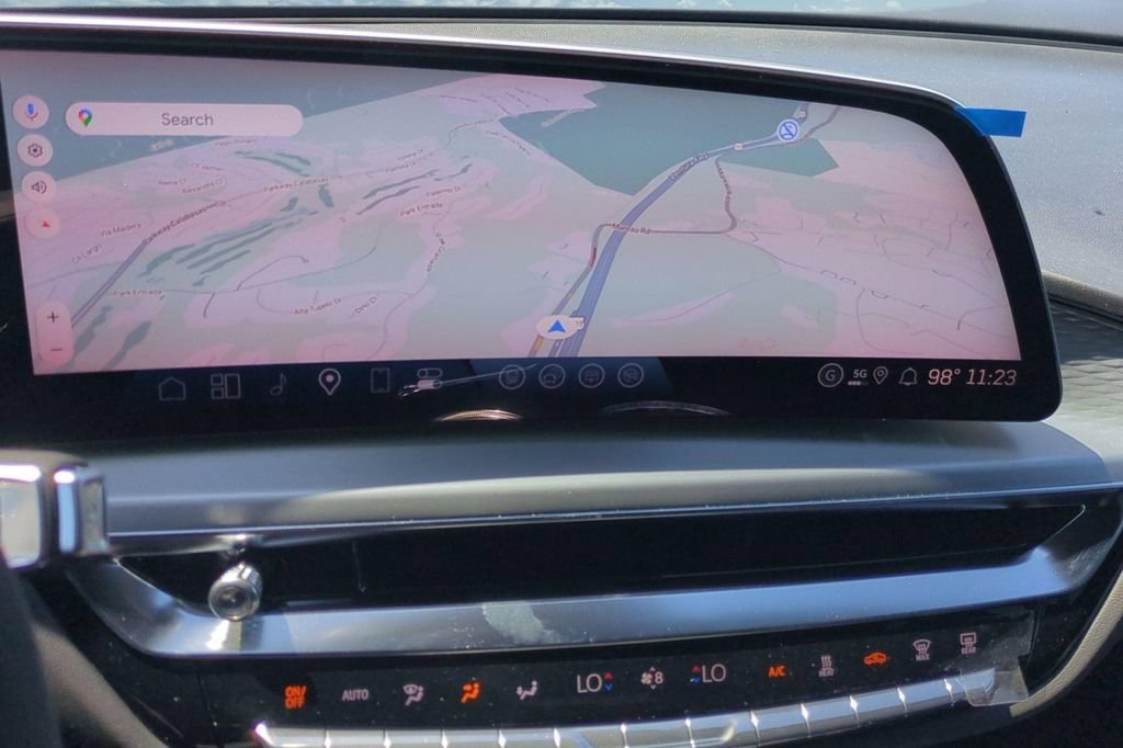 New 2026 Cadillac Lyriq Luxury AWD/4WD image 9