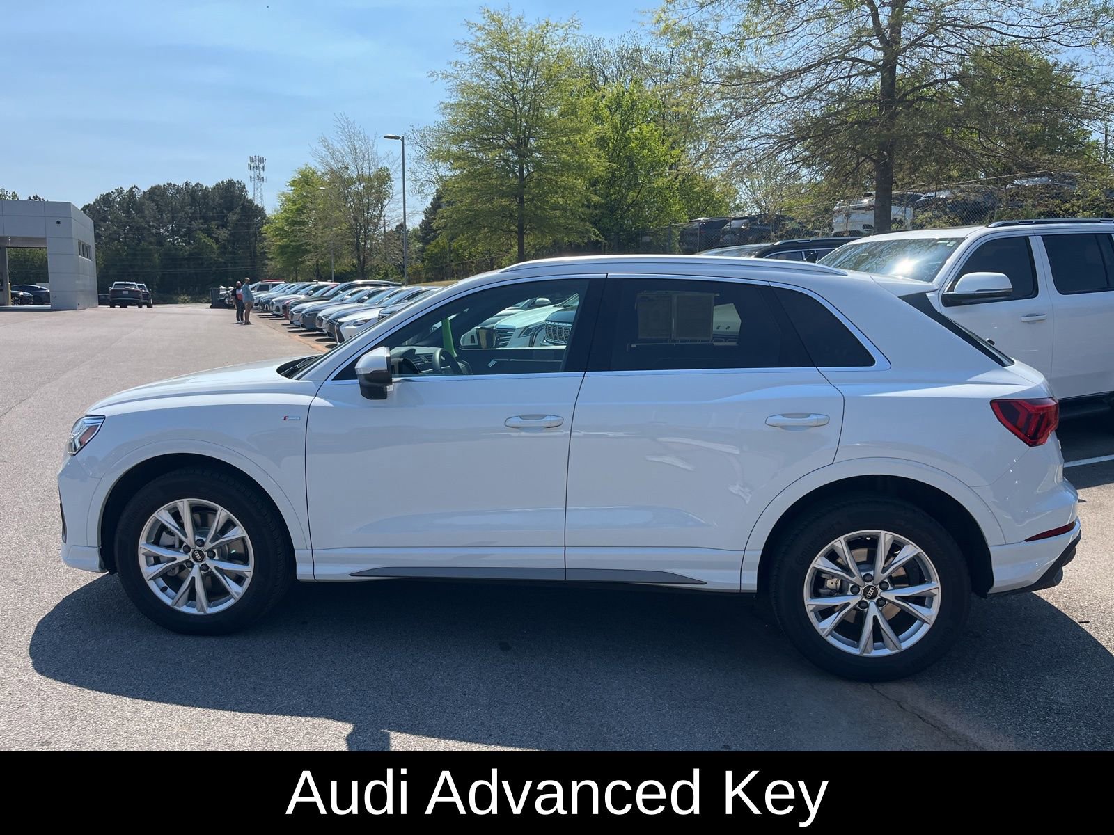 Used 2025 Audi Q3 2.0T Premium w/ Convenience Package image 9