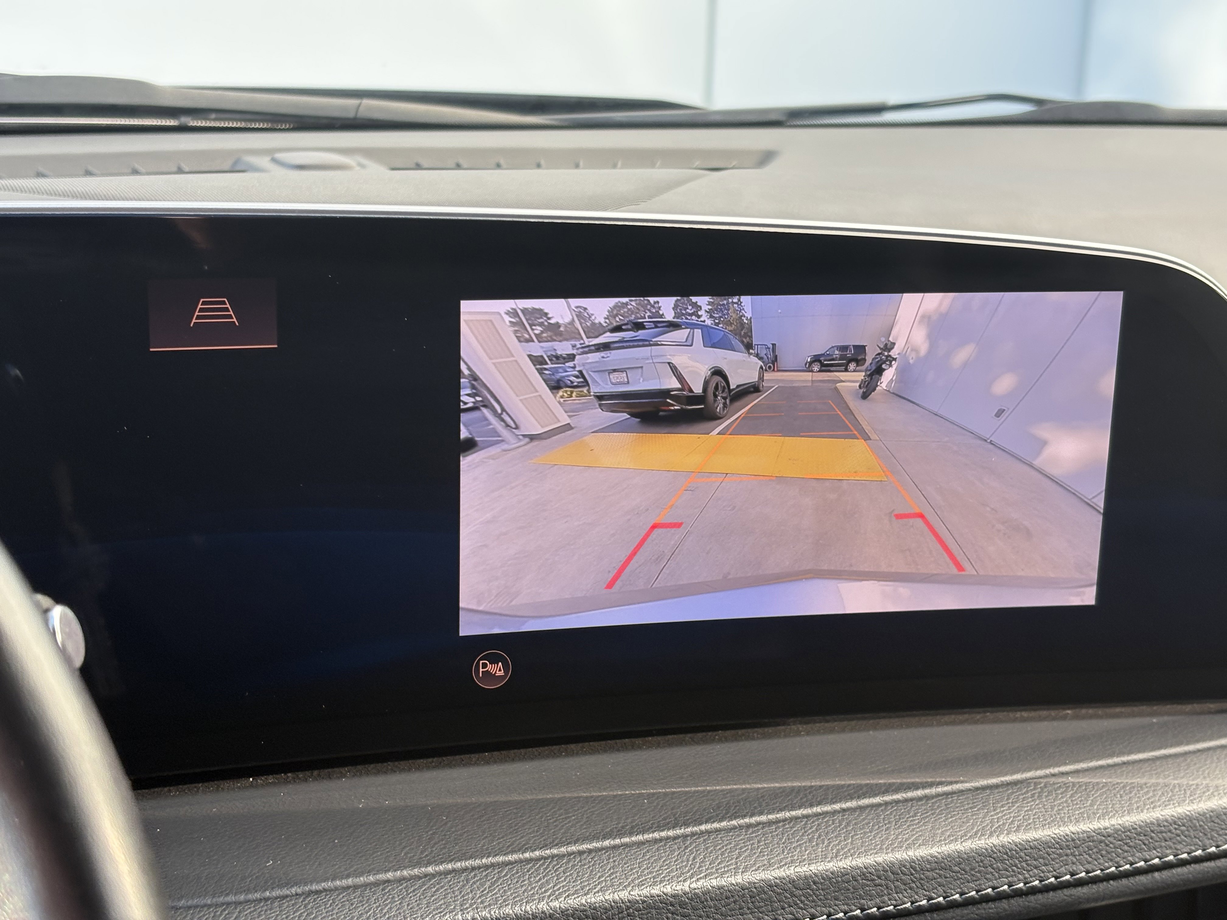 Used 2024 Cadillac XT4 Premium Luxury image 21