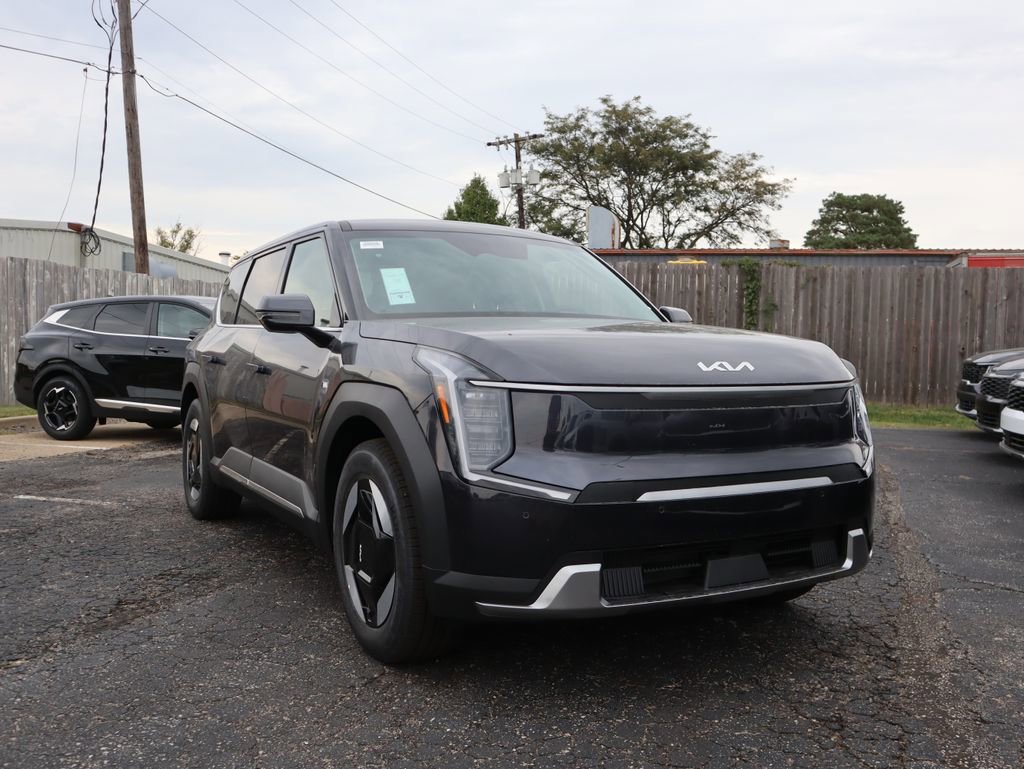 New 2026 Kia EV9 Light RWD image 1