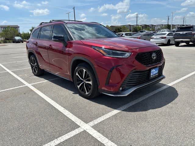 Used 2022 Toyota Highlander XSE FWD image 7