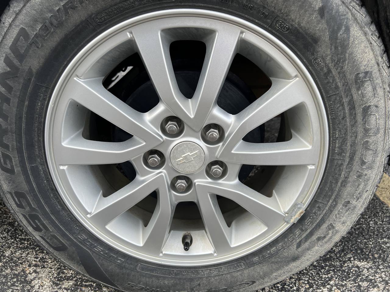 Used 2017 Chevrolet Sonic LT FWD image 12