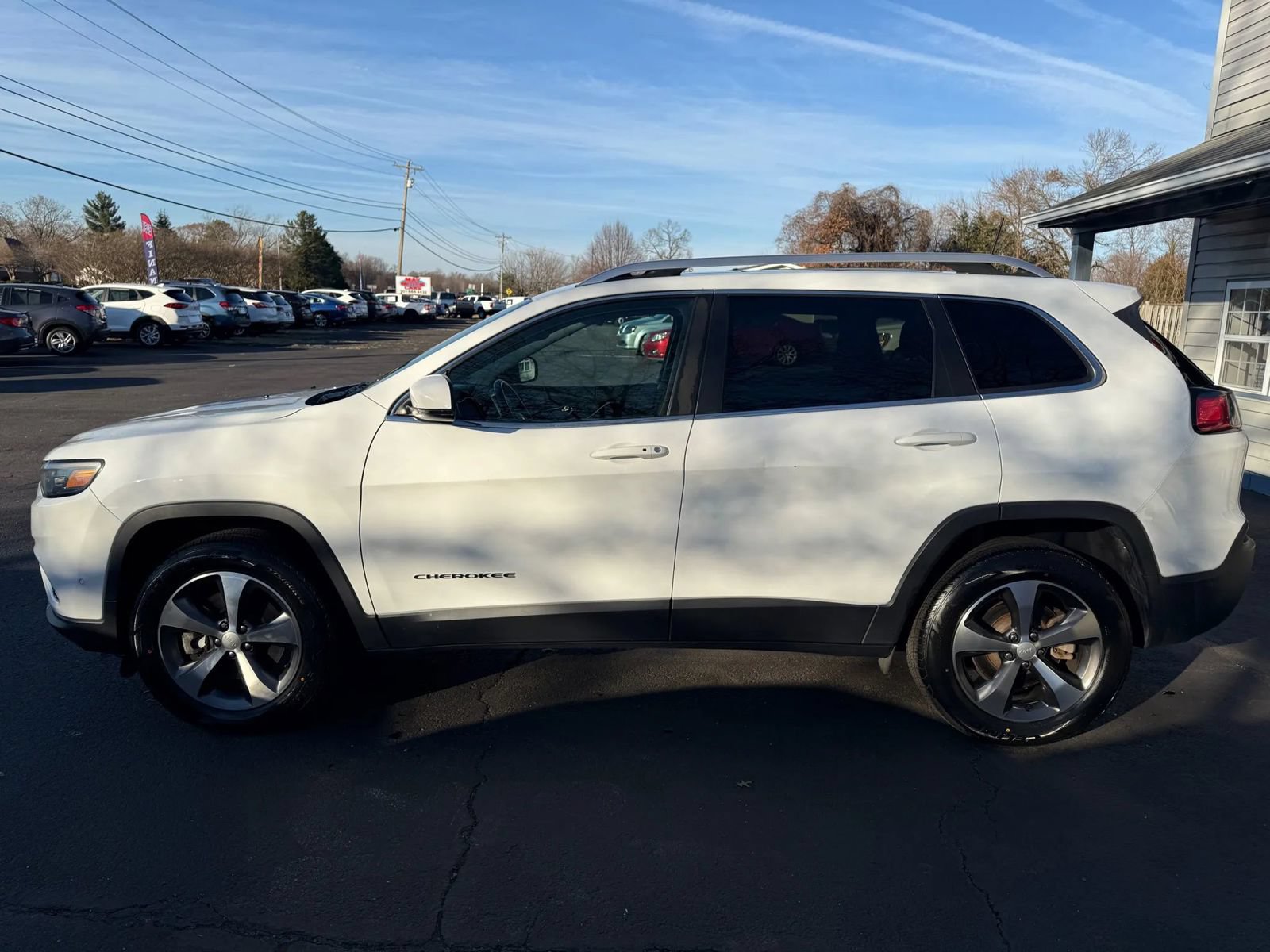 Used 2021 Jeep Cherokee Limited AWD/4WD image 8