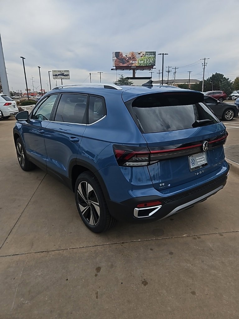 New 2026 Volkswagen Taos SE image 7