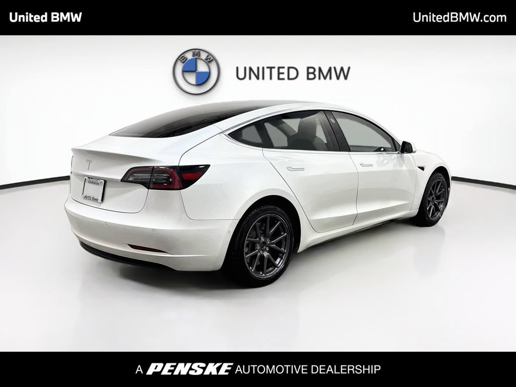 Used 2020 Tesla Model 3 Standard Range RWD image 5