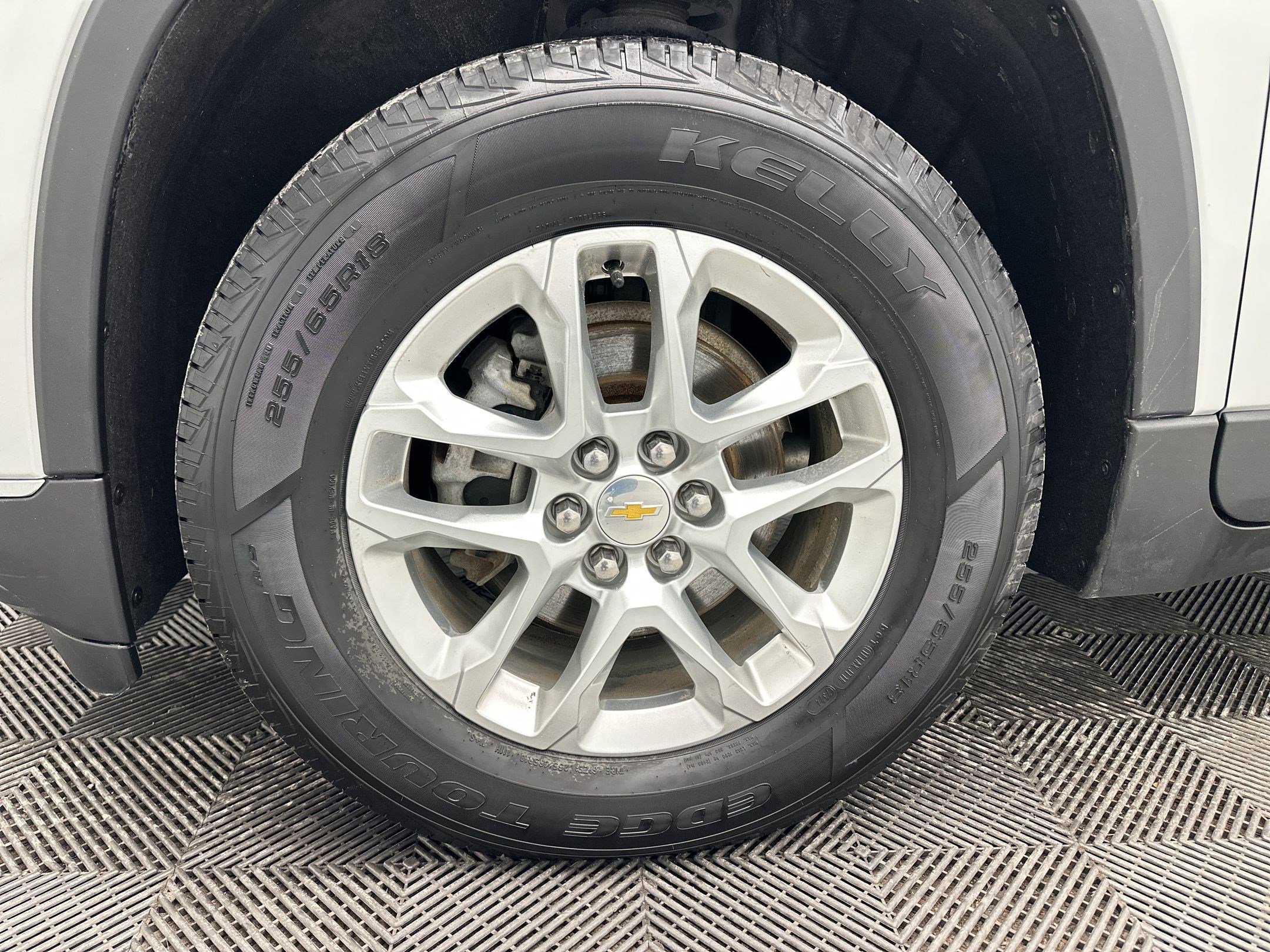 Used 2021 Chevrolet Traverse LT w/ LPO, Floor Liner Package image 12