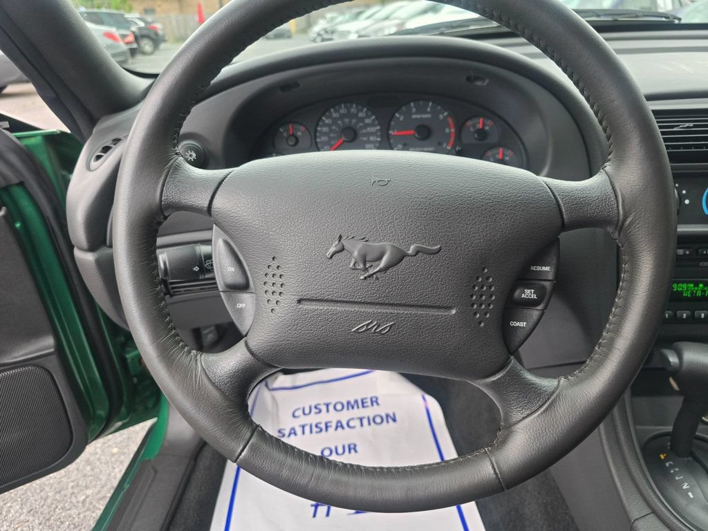 Used 2001 Ford Mustang Premium RWD image 22