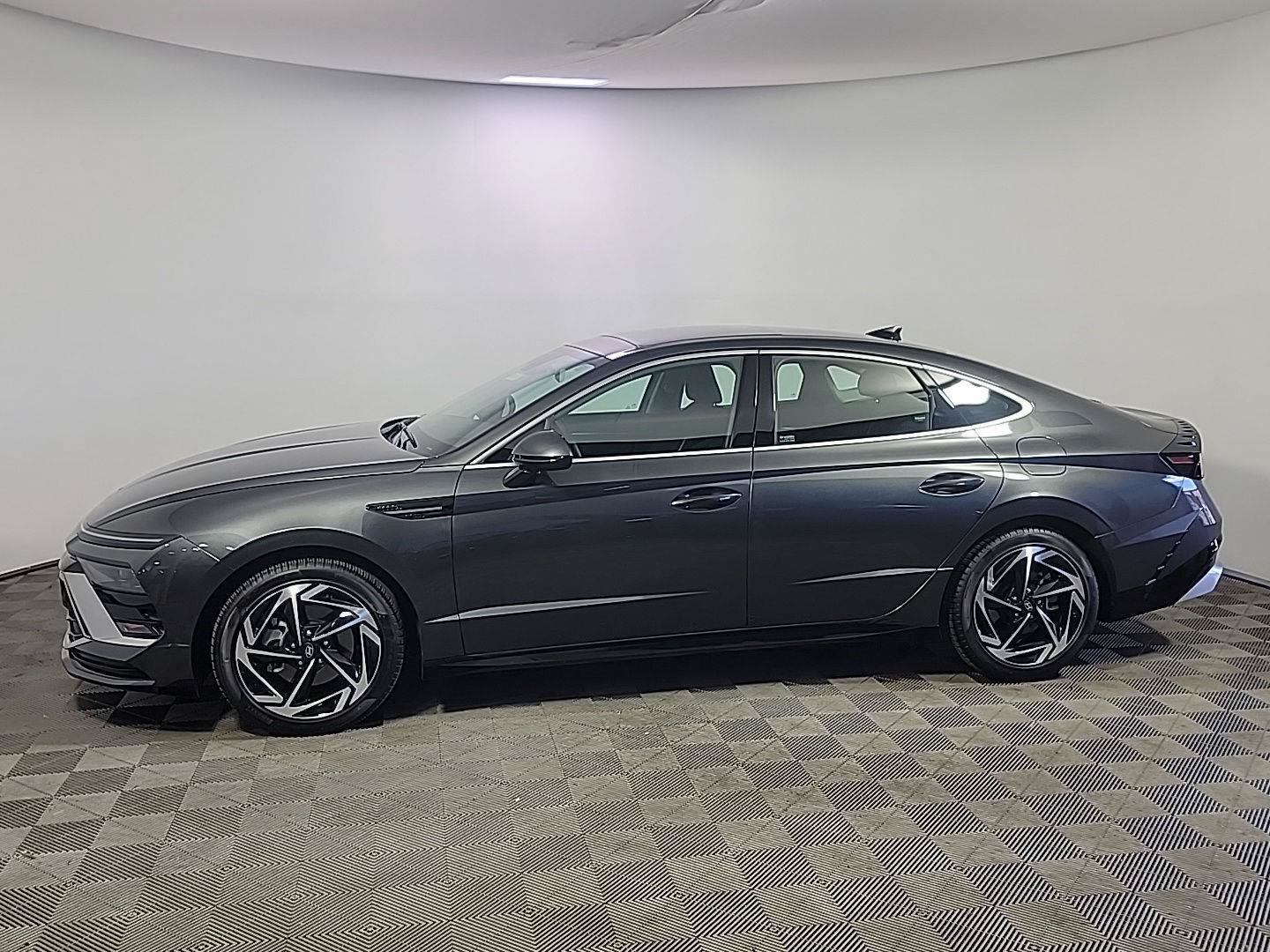 Used 2025 Hyundai Sonata SEL FWD image 9