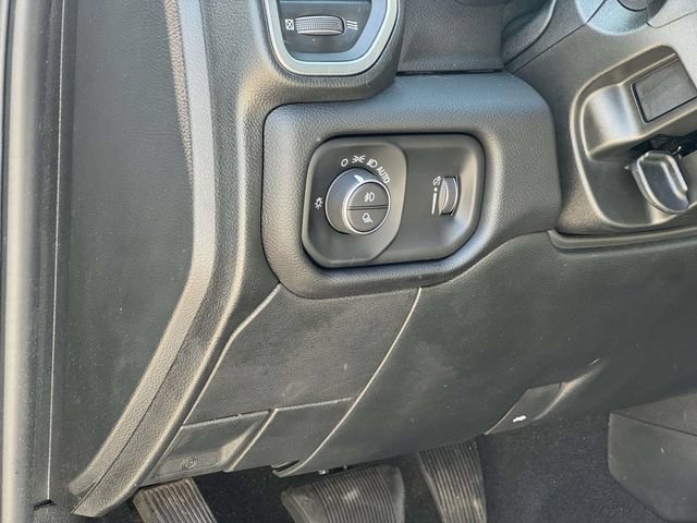 Used 2024 RAM 2500 Big Horn AWD/4WD image 28