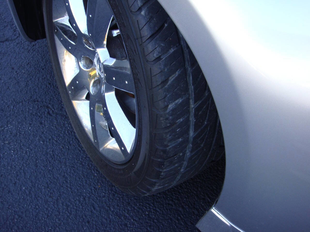 Used 2004 Nissan 350Z Touring w/ Aerodynamics Pkg image 17