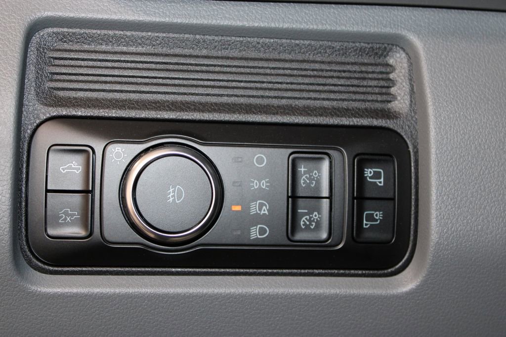 New 2026 Ford F250 XLT image 38