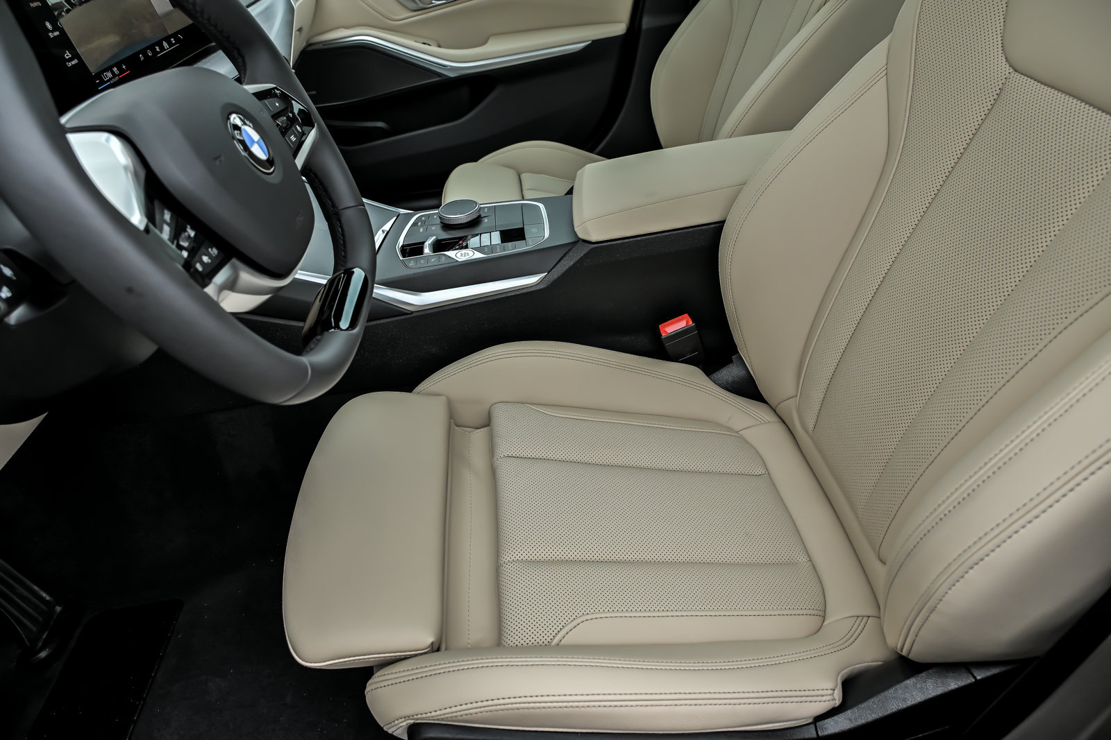 Used 2026 BMW 330i xDrive Sedan AWD/4WD image 20