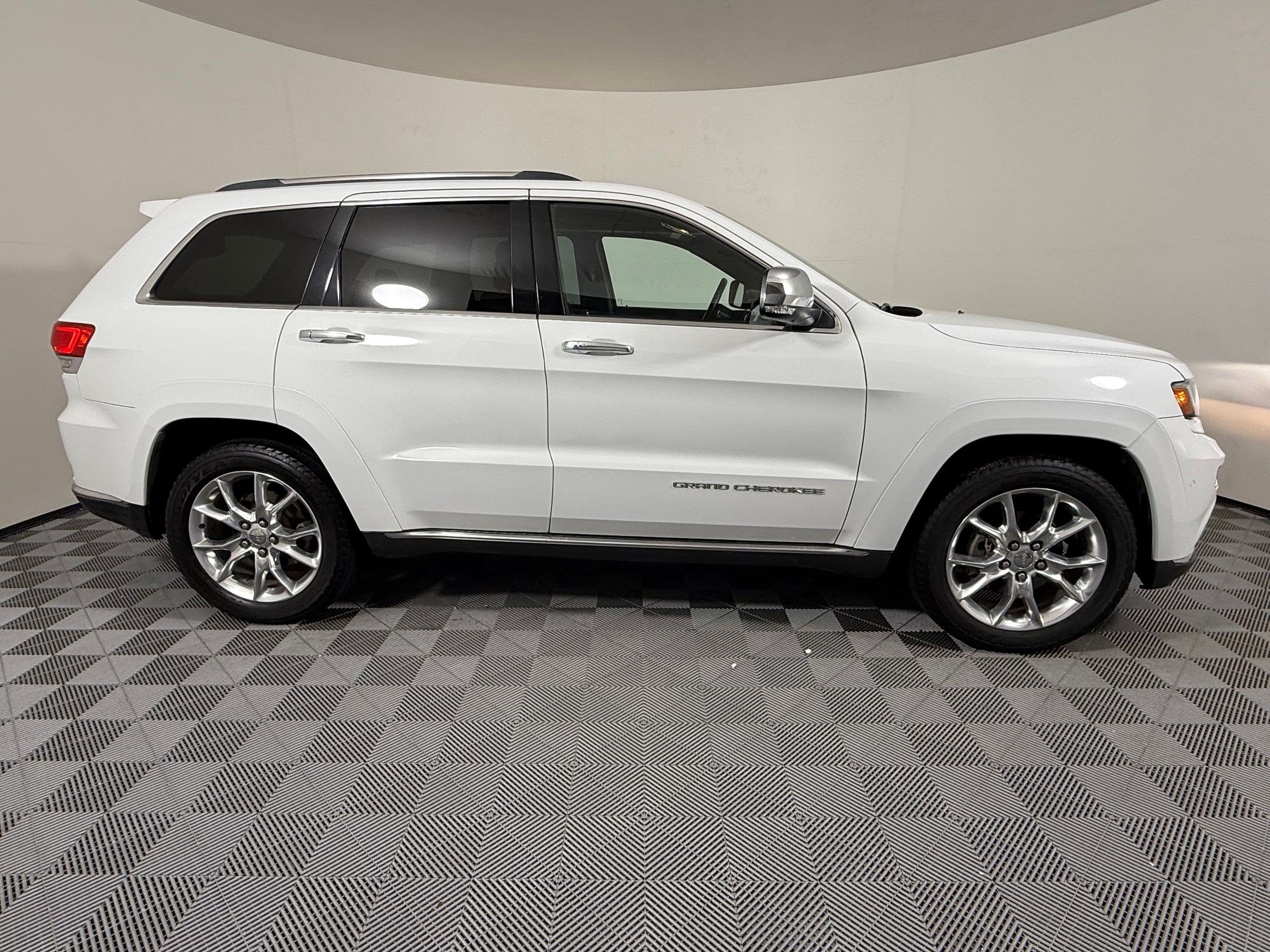 Used 2014 Jeep Grand Cherokee Summit RWD image 7