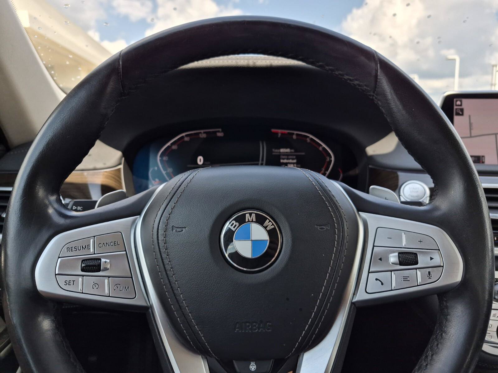 Used 2021 BMW 740i w/ Premium Package RWD image 22