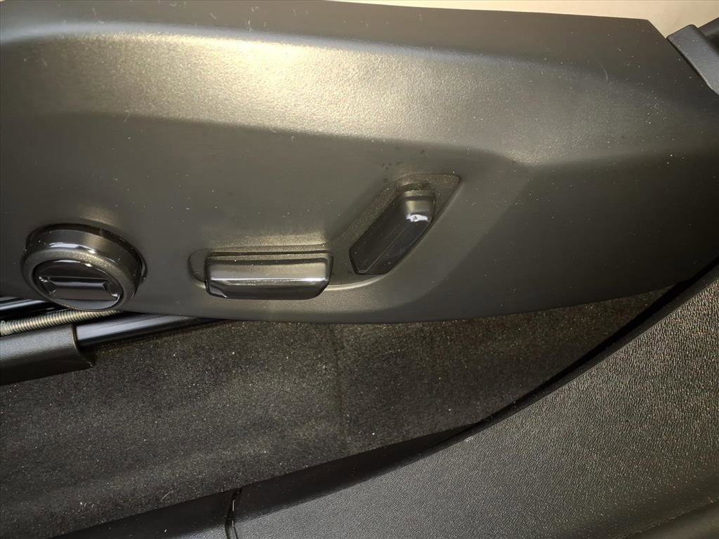 New 2026 Volvo XC90 T8 Plus w/ Protection Package Premier image 18