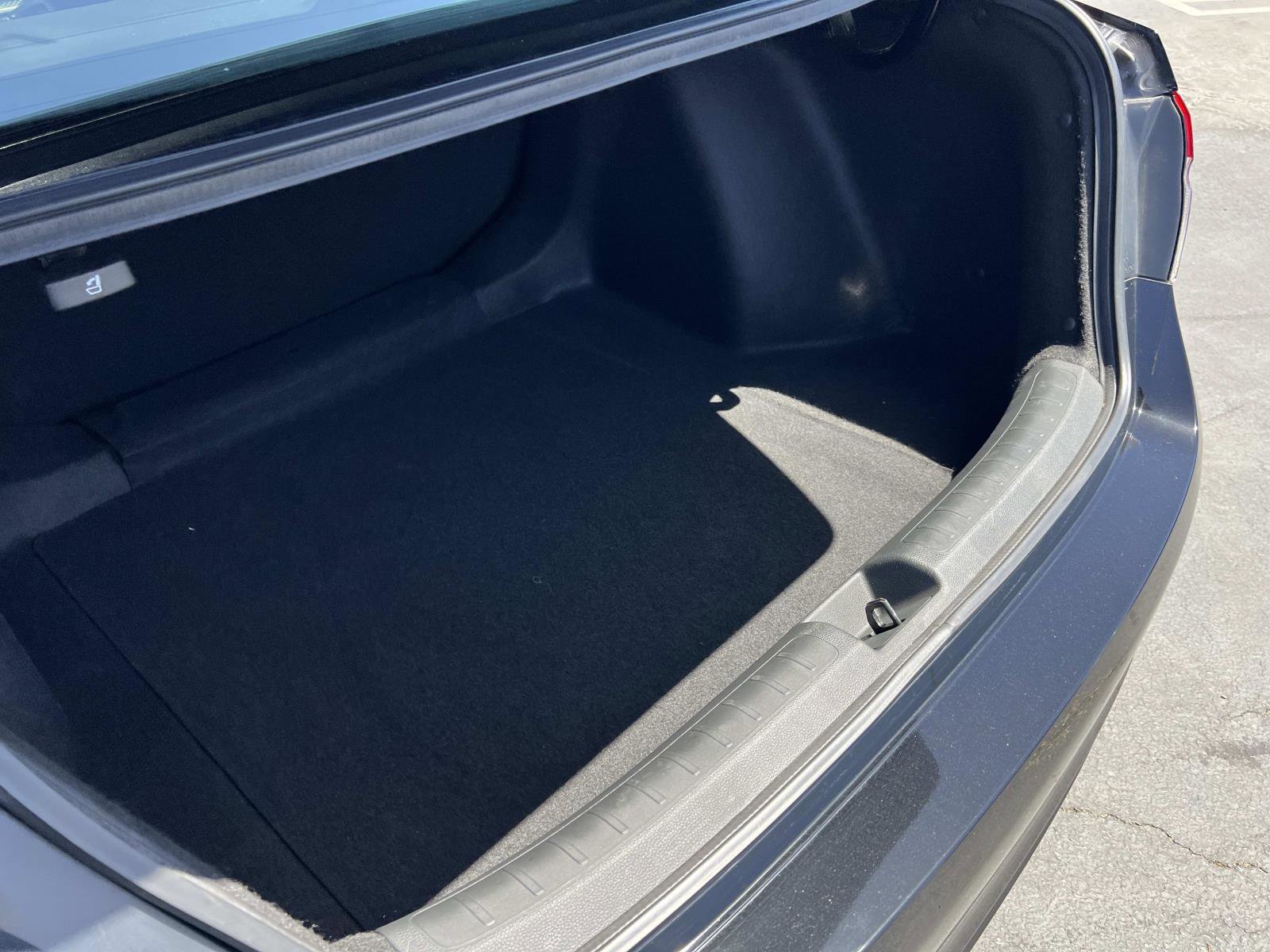 Certified 2022 Honda Civic LX image 21