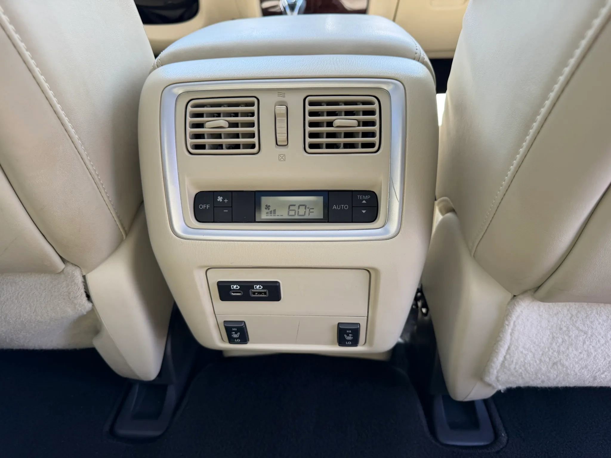 Used 2020 INFINITI QX60 Luxe w/ Sensory Package AWD/4WD image 25