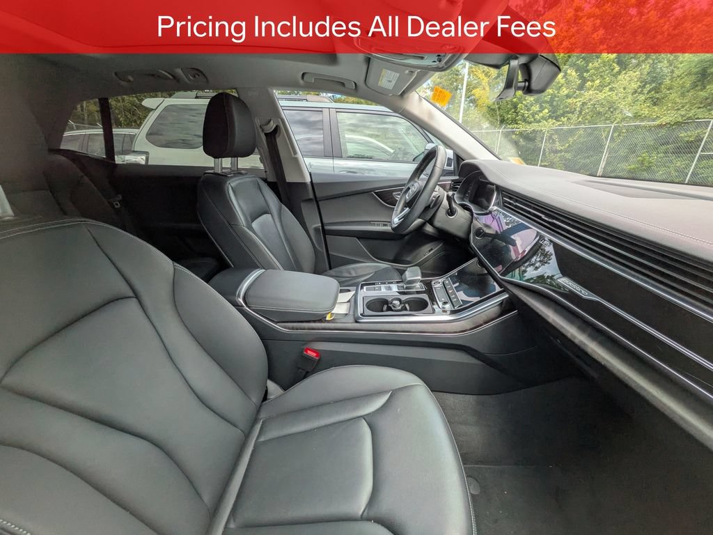 Used 2023 Audi Q8 Premium w/ Convenience Package AWD/4WD image 9