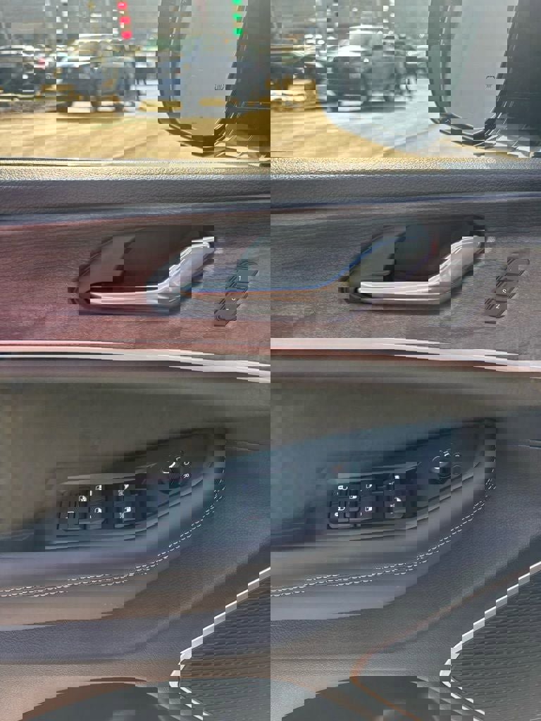 New 2026 Jeep Grand Cherokee Limited image 12