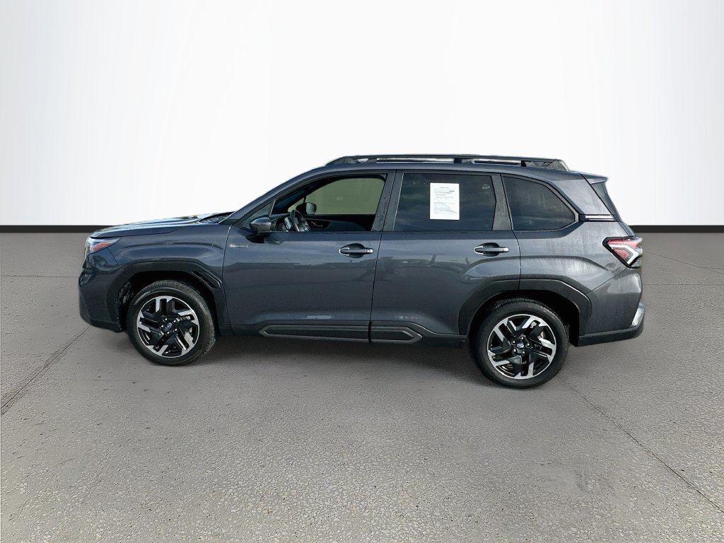 Used 2025 Subaru Forester Limited AWD/4WD image 4