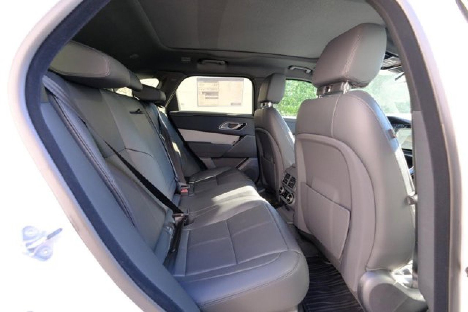 New 2025 Land Rover Range Rover Velar S image 17