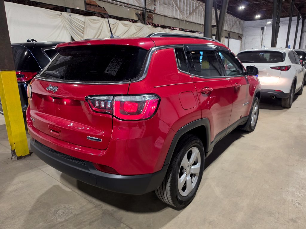 Used 2019 Jeep Compass Latitude AWD/4WD image 2
