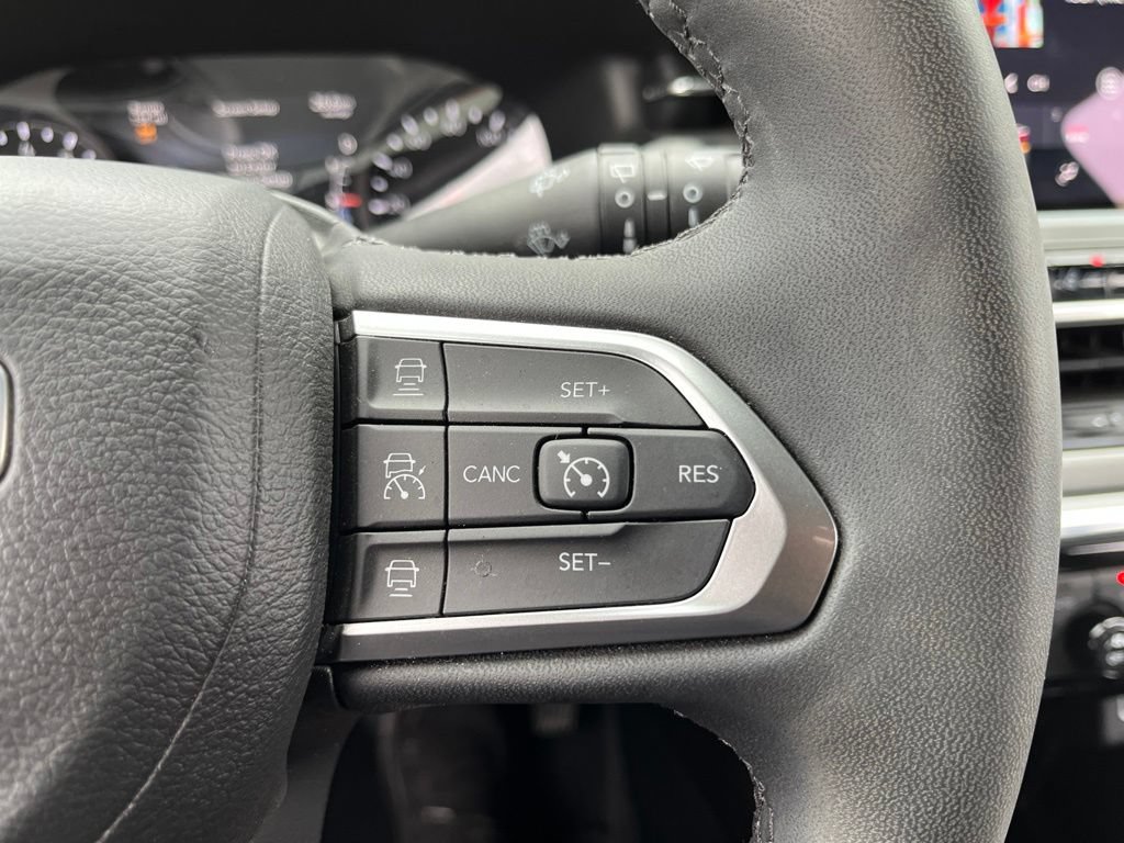 Used 2023 Jeep Compass Limited AWD/4WD image 33