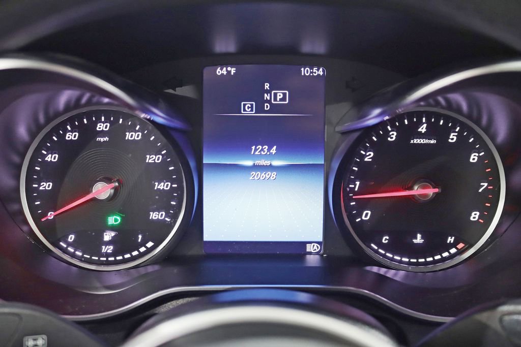 Used 2022 Mercedes-Benz GLC 300 4MATIC Coupe image 16