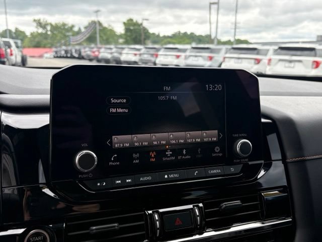 Used 2023 Nissan Pathfinder Rock Creek AWD/4WD image 17