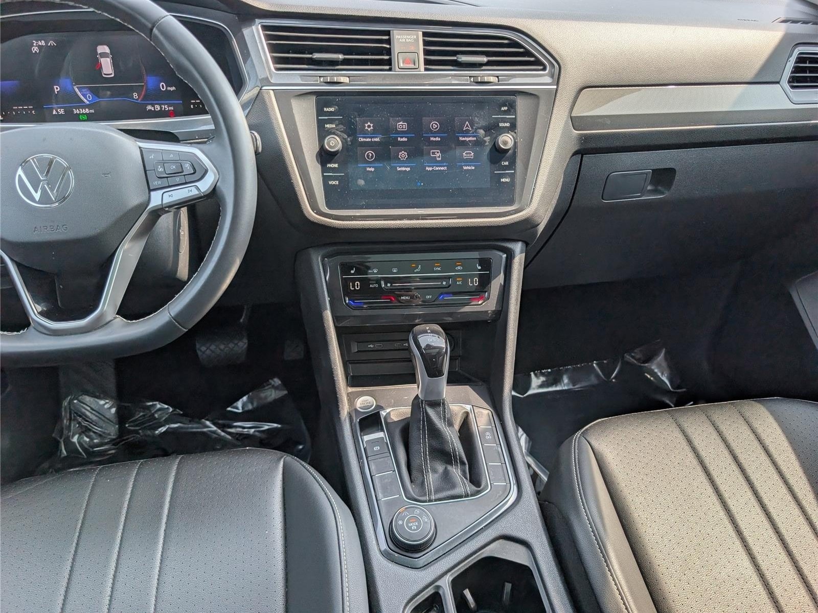 Used 2023 Volkswagen Tiguan SE w/ Panoramic Sunroof Package AWD/4WD image 15
