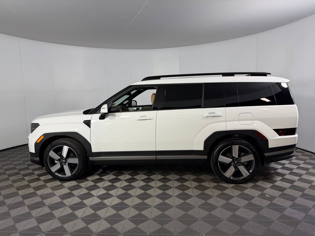 Used 2025 Hyundai Santa Fe Limited image 10