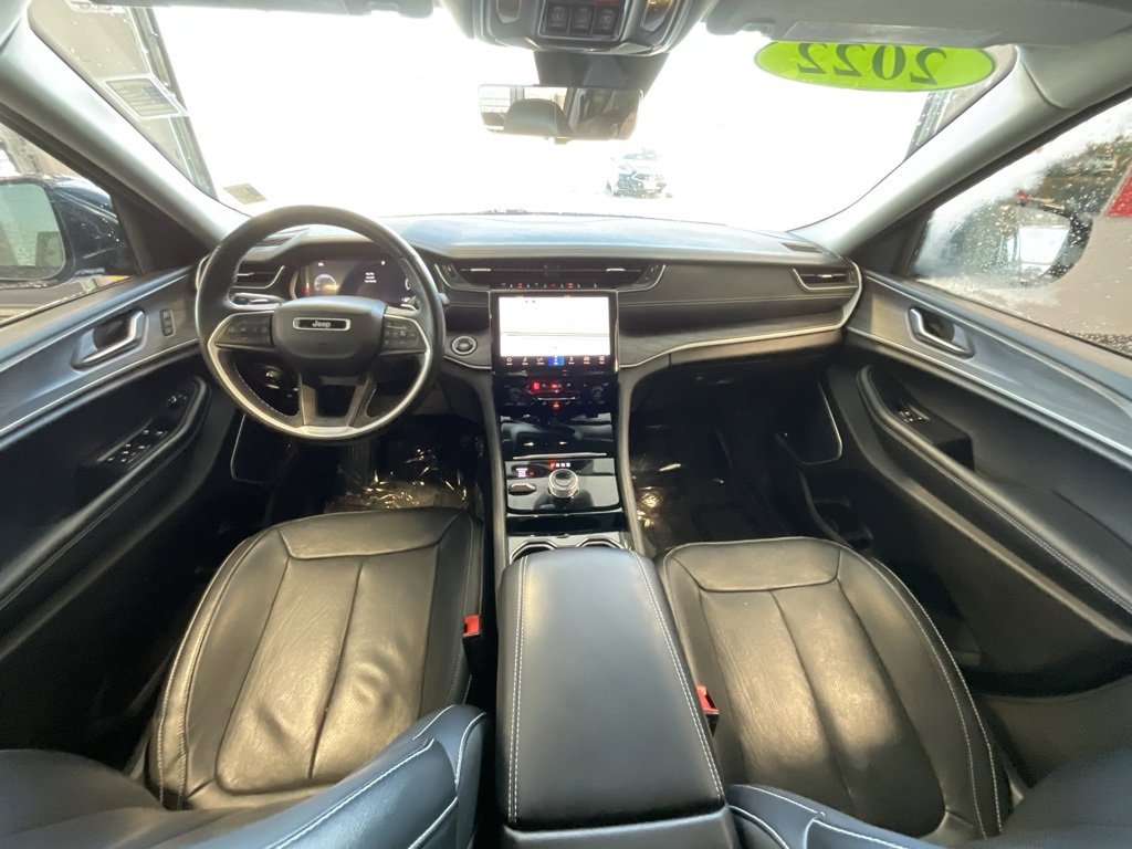 Used 2022 Jeep Grand Cherokee L Limited w/ Luxury Tech Group II image 8