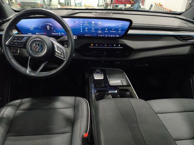 Used 2025 Buick Enclave Preferred AWD/4WD image 9
