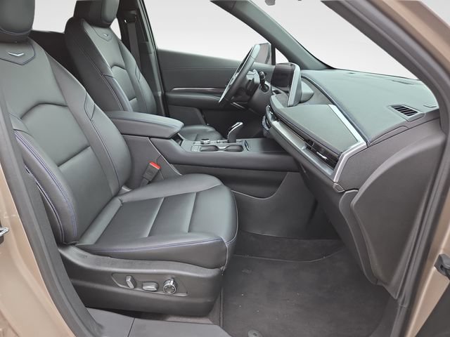 Certified 2024 Cadillac XT4 Sport w/ Active Safety Package AWD/4WD image 32