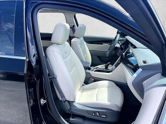 Used 2024 Cadillac XT6 Premium Luxury FWD image 9