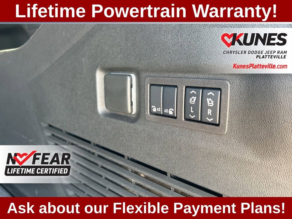 Used 2024 Chevrolet Suburban RST image 43