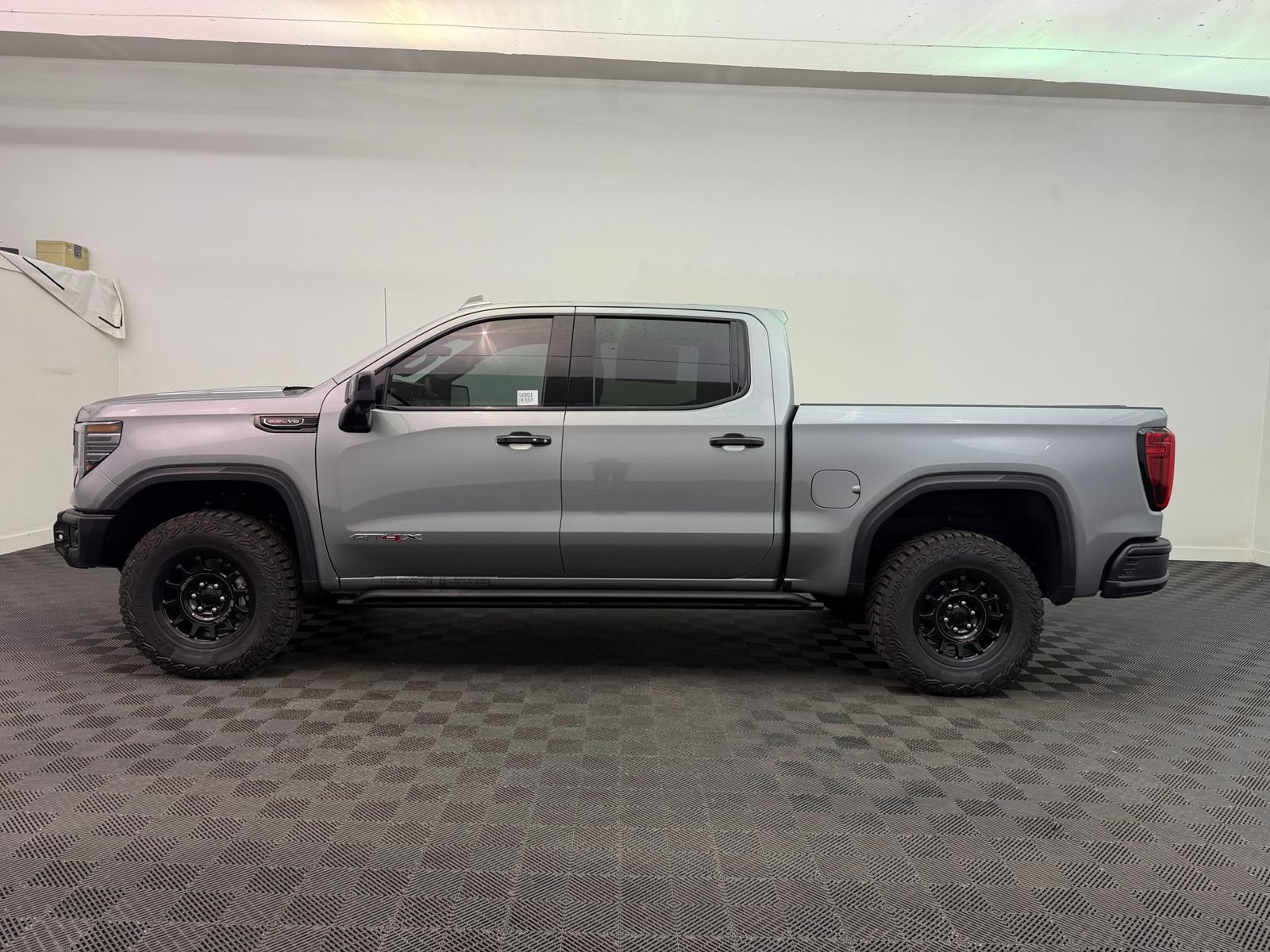 New 2026 GMC Sierra 1500 AT4X w/ AT4X AEV Edition AWD/4WD image 2