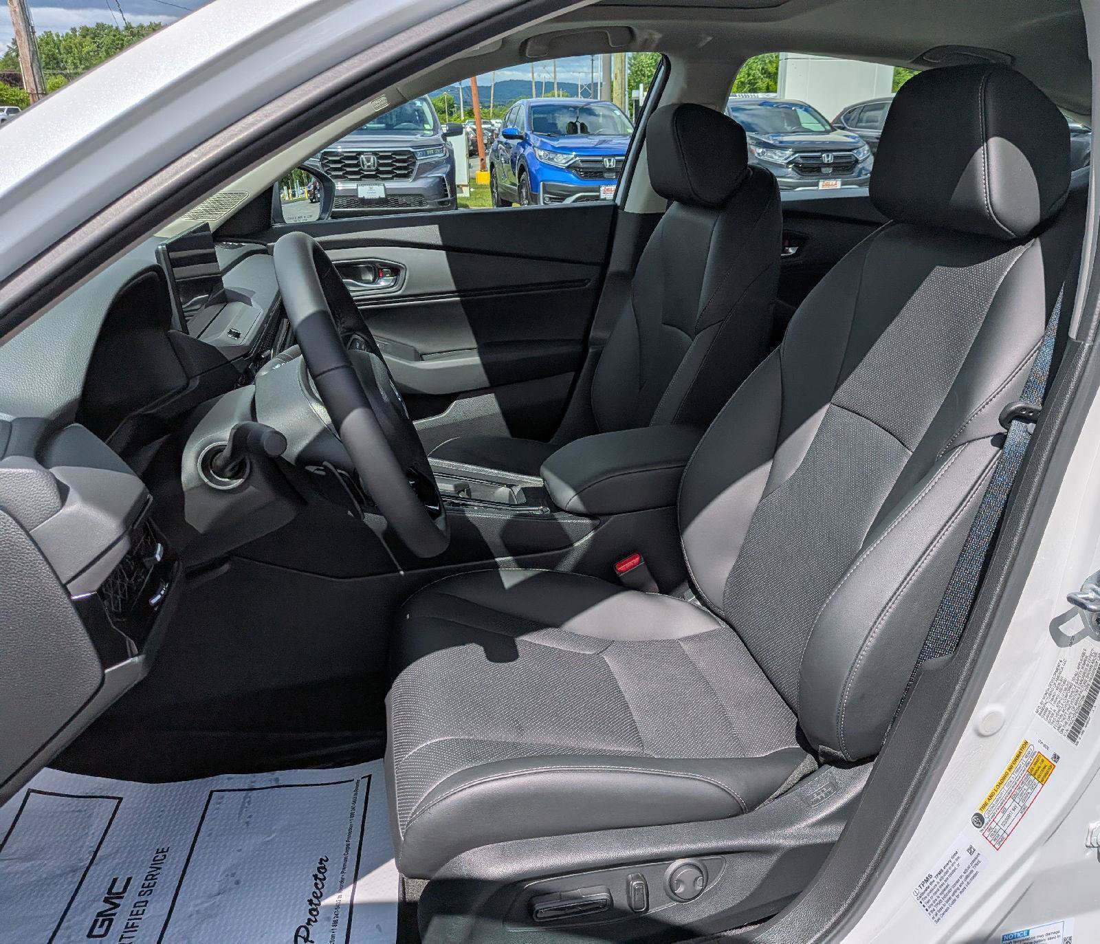 Certified 2025 Honda Accord EX-L image 13