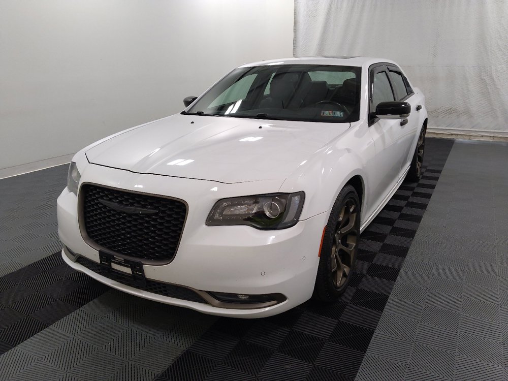 Used 2017 Chrysler 300 S w/ 300S Premium Group RWD image 15
