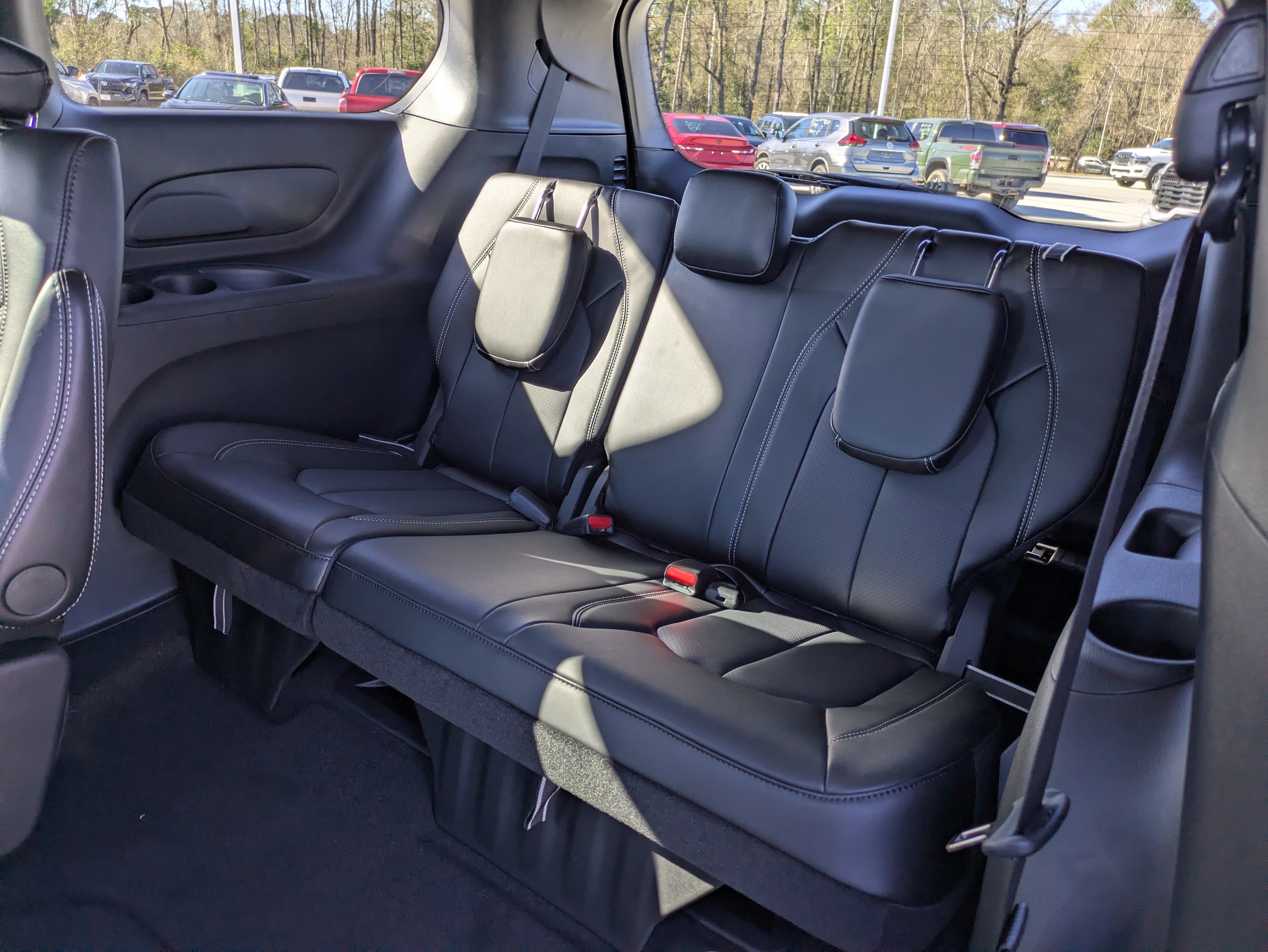 New 2026 Chrysler Pacifica Select w/ S Appearance Package FWD image 14