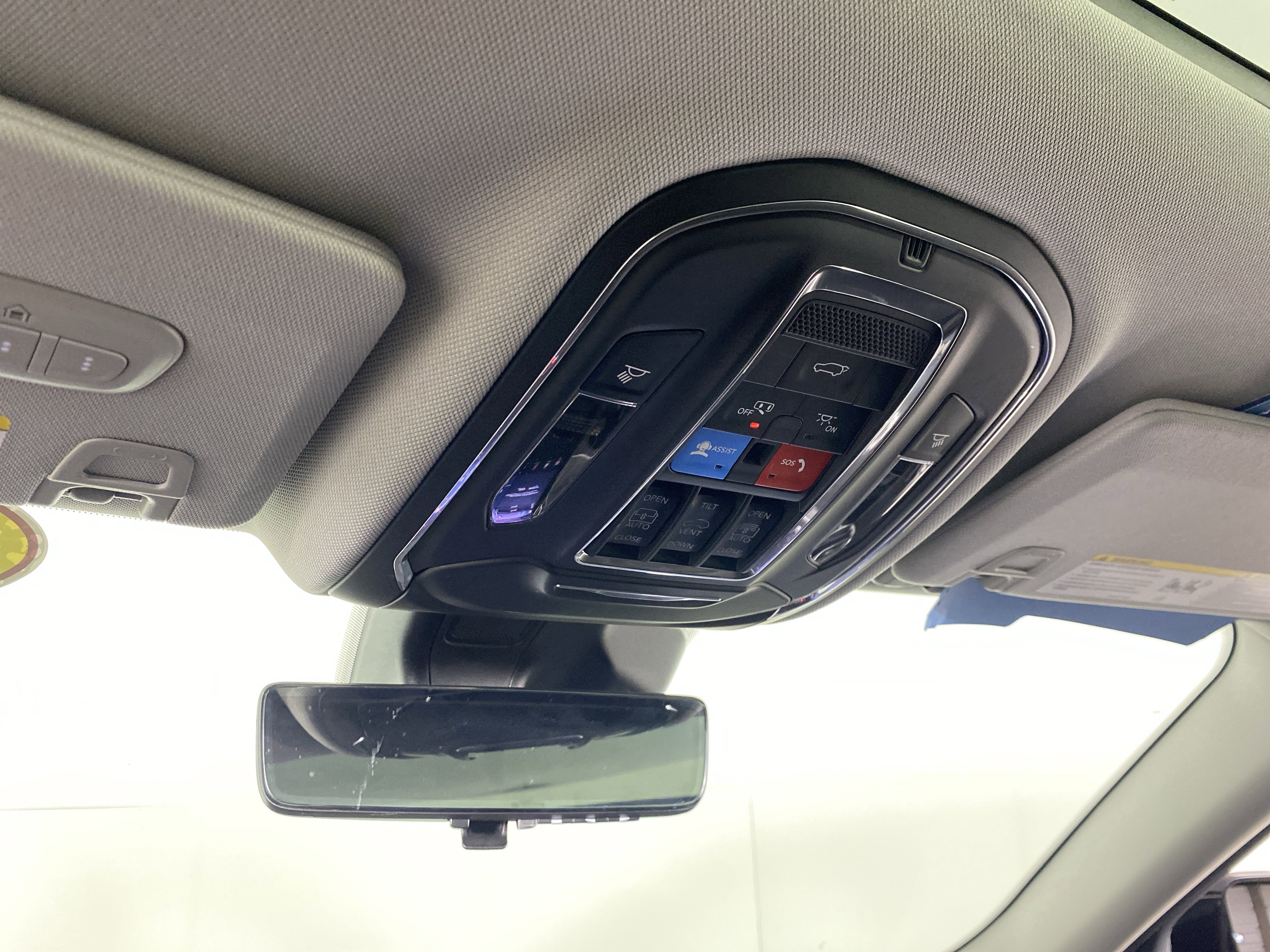 Used 2022 Jeep Grand Cherokee Limited 4xe w/ Luxury Tech Group II image 28