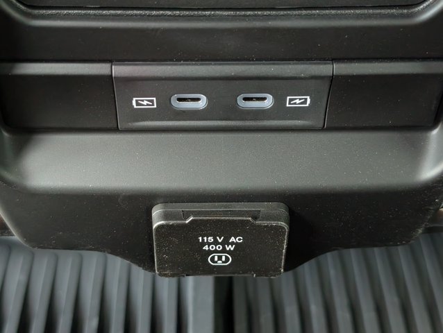 New 2026 RAM 3500 Big Horn AWD/4WD image 32