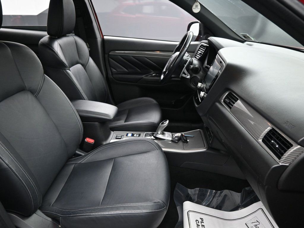 Used 2021 Mitsubishi Outlander SEL image 39
