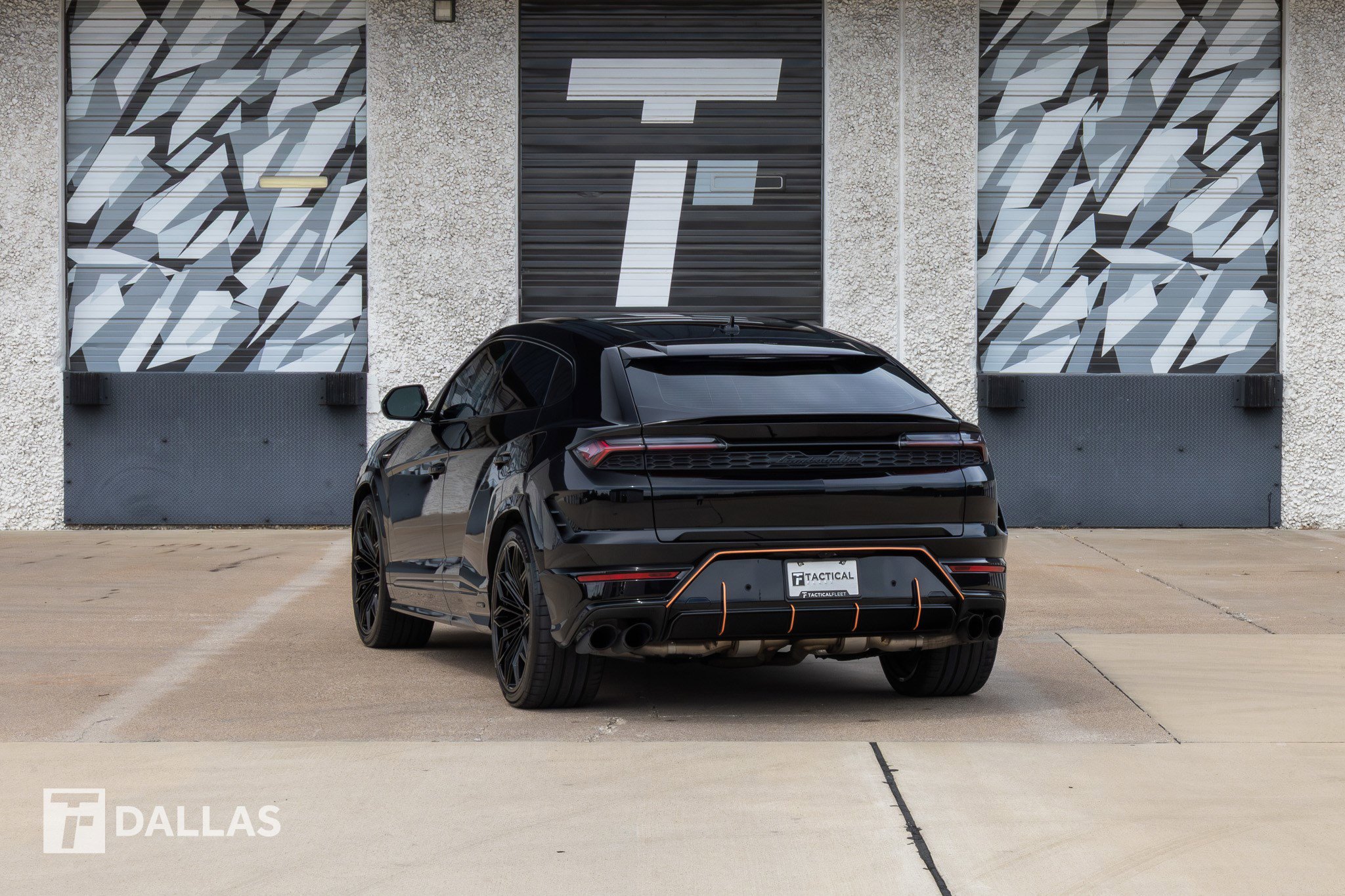 Used 2025 Lamborghini Urus SE image 11