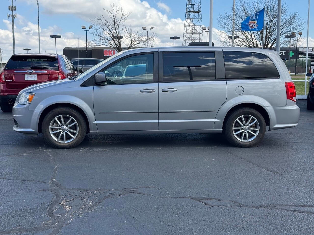 Used 2016 Dodge Grand Caravan SE image 8