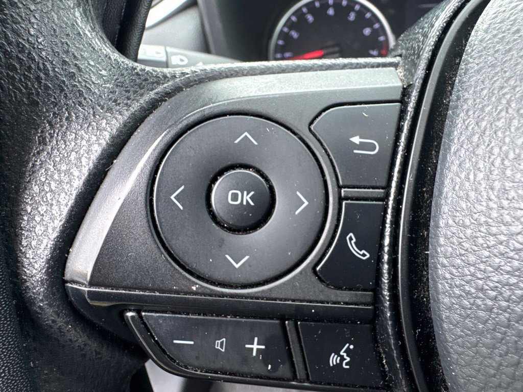 Used 2021 Toyota RAV4 LE AWD/4WD image 21