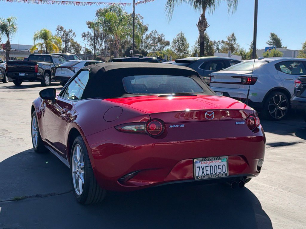 Used 2016 MAZDA MX-5 Miata Sport RWD image 8